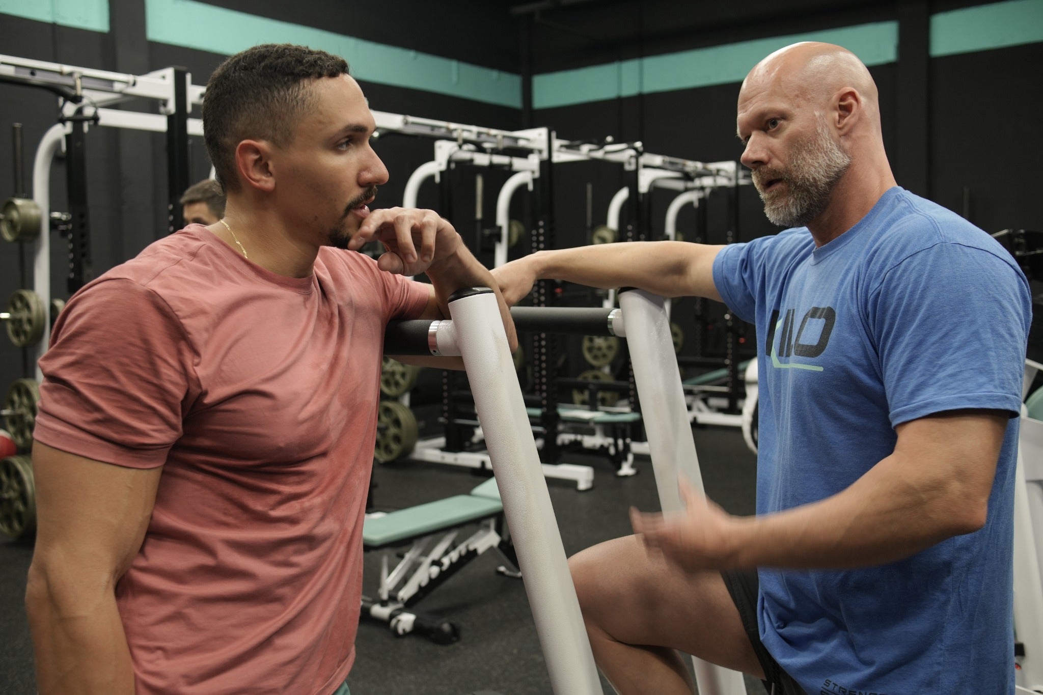 Stéphane discussing coaching with a student